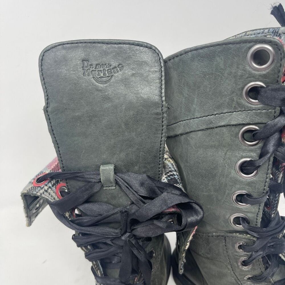 Dr. Martens Women's Triumph 12 Eye Lace Up Dark Green Calf High Boots Size 7 - Picture 2 of 8